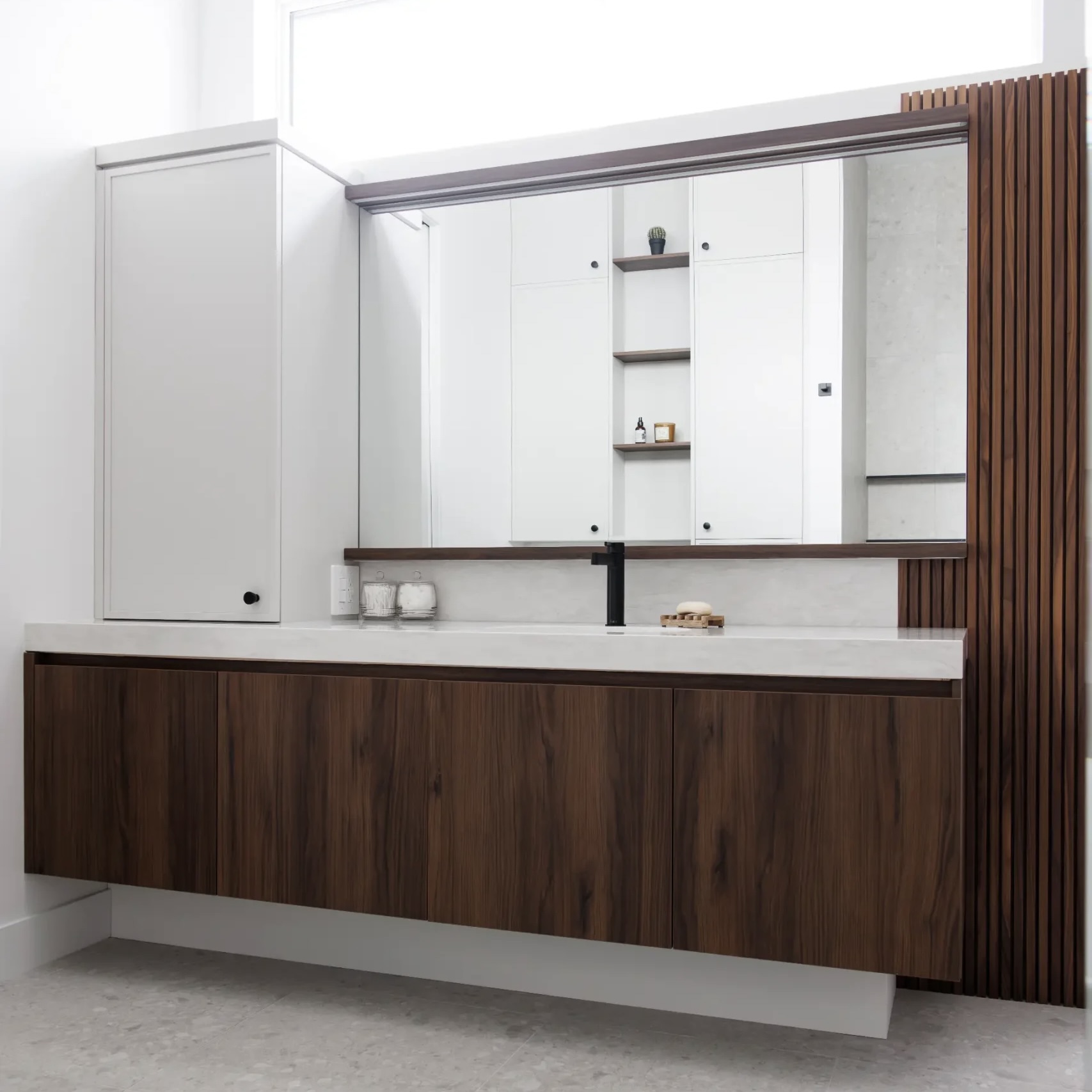 Bathroom medicine cabinet in wood and white with central mirror