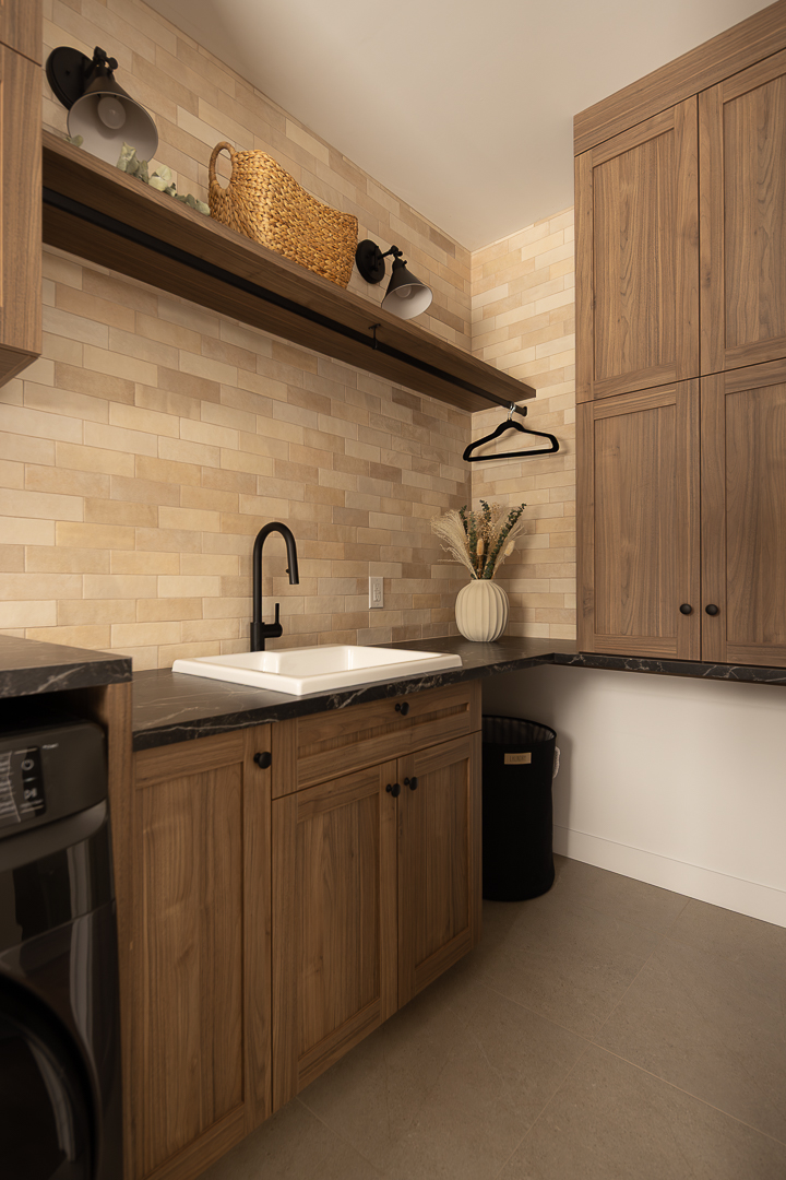 Armoire de salle de lavage sur mesure Montcalm.