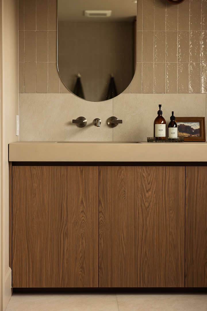 Bathroom in the St-Louis Project